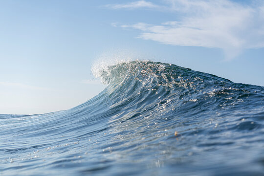 Lone Wave