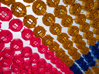 asian colorful lanterns © Luca Sienczak