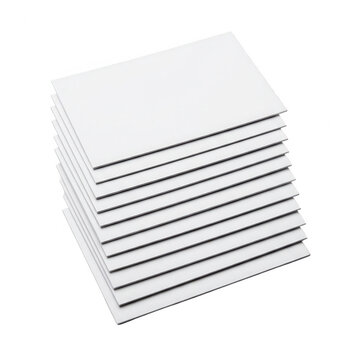 Pila de hojas de papel blanco en blanco