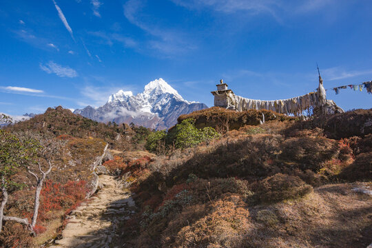 Way to Khumjung. Kantenga mount in Himalayas. Nepal