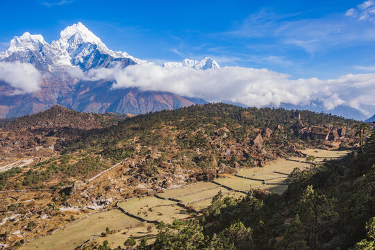 Nepal, Sagarmatha National Park, Kantenga mount in Himalayas.