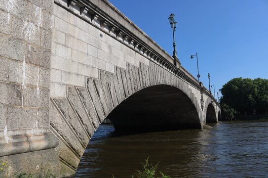 Kew Bridge, Kew, London, England.