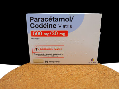 Boite de comprim&eacute;s de Parac&eacute;tamol cod&eacute;in&eacute; de Viatris