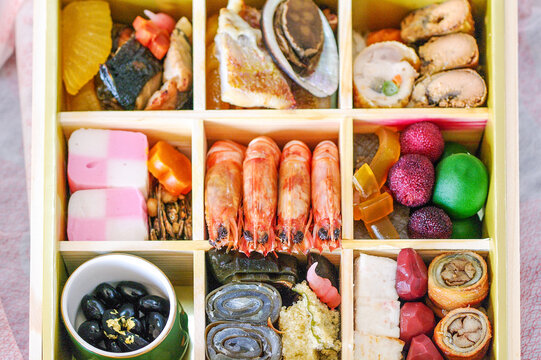 Traditional Japanese New Year Osechi Jubako Box Overview