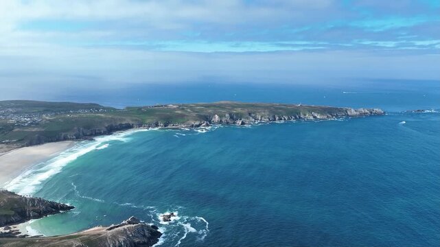 survol de la Pointe du Raz et de la pointe du Van dans le Finist&egrave;re sud, Bretagne