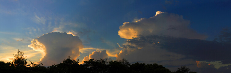 Wolkenstimmung über der Kraterlandschaft,  Insel La Palma, Kanaren, Spanien, Europa, Panorama  © Aggi Schmid