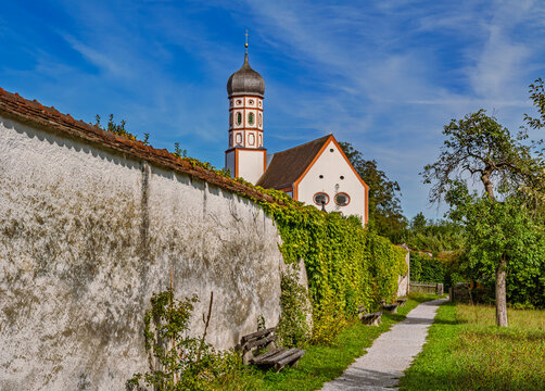 Kirche St. Marien beim Kloster Beuerberg, Klostermauer, Eurasburg-Beuerberg, Oberbayern, Bayern, Deutschland