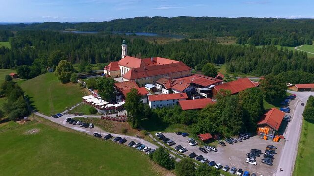 Kloster Reutberg, Sachsenkam, Oberbayern, Bayern, Deutschland