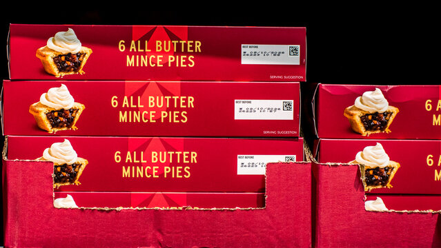 Close Up Of A Supermarket Display Of Marks And Spencer All Butter Mince Pies, UK