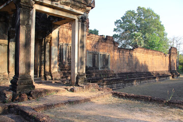 Obraz premium ruined buddhist and hindu khmer temple (banteay samre) in angkor in siem reap in cambodia 