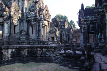 Obraz premium ruined buddhist and hindu khmer temple (banteay samre) in angkor in siem reap in cambodia 