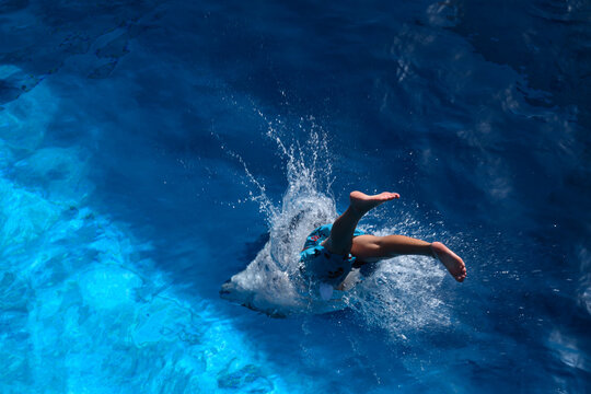 Abk&uuml;hlung Sprung ins Schwimmbecken