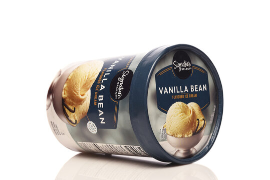 IRVINE, CALIFORNIA - 9 SEPT 2026: A carton of Signature Select Vanilla Bean Ice Cream, a private label of Albertsons Markets.