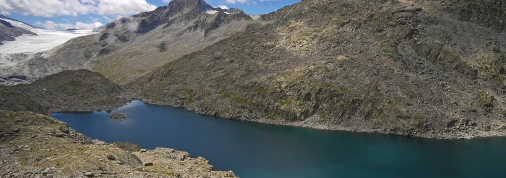 Anamorphic Lens - Landscape on the Dark lake