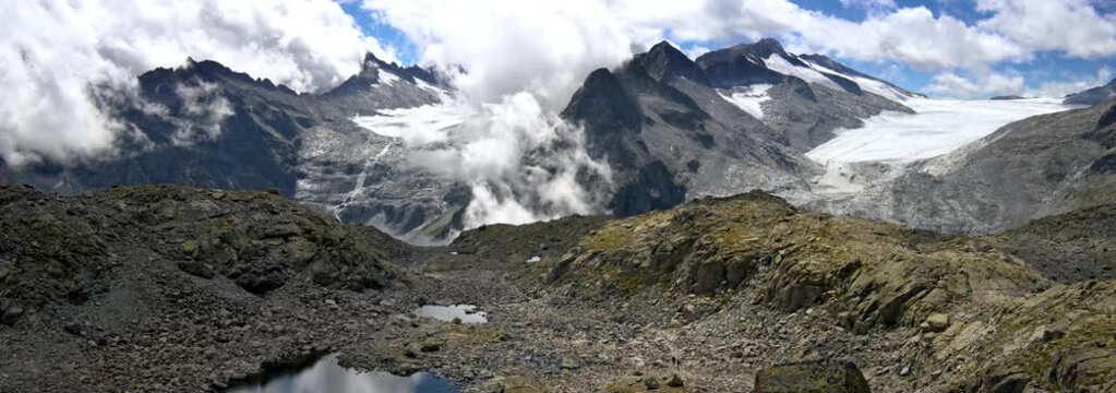 Anamorphic Lens -Landscape on the Adamello Dolomites