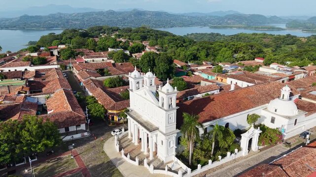Suchitoto impresionante