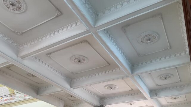 Luxury Interior Gypsum Plaster Ceiling Rose and Grid Ornaments