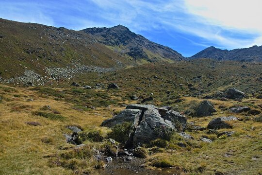 Austrian Alps - view from the footpath to chalet Ascher Hutte