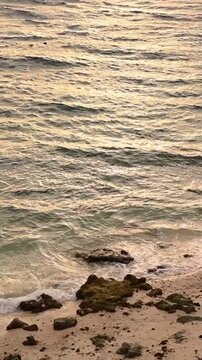 waves sloshing 
