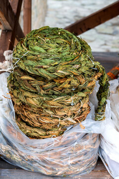 Braided Dried Sorrel Rumex Acetosa Leaves For Sale