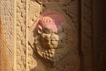 Obraz premium ruined buddhist and hindu khmer temple (preah ko) in angkor in siem reap in cambodia 