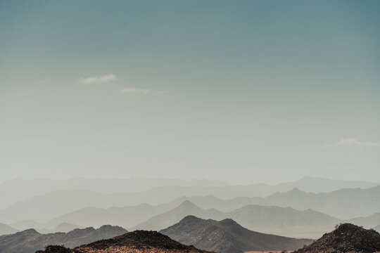 Viaggio nel deserto della Namibia, dune animali selvatici, deserto e panorami