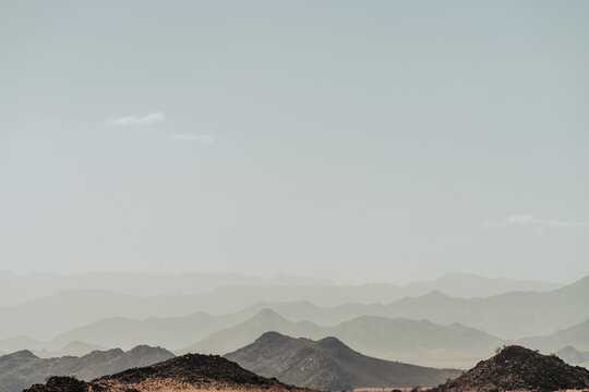 Viaggio nel deserto della Namibia, dune animali selvatici, deserto e panorami