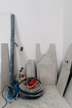 Safety helmets and construction materials