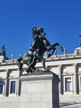 statue of king charles iv