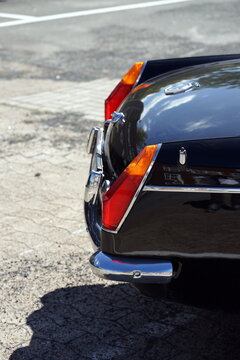 MGB GT Roadster und Sportwagen der Sechzigerjahre und Siebzigerjahre am 06.09.2026 beim Oldtimertreffen im Lenkwerk in Bielefeld im Teutoburger Wald in Ostwestfalen-Lippe