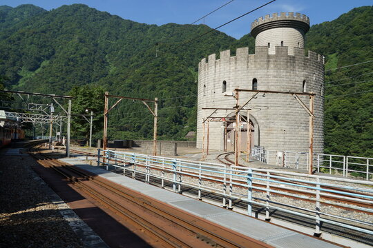 黒部渓谷鉄道からの車窓風景（宇奈月駅ー欅平駅）柳橋駅