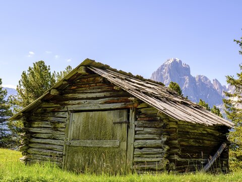 Alpine hut, behind the Sassolungo, Dolomites, South Tyrol, Italy
