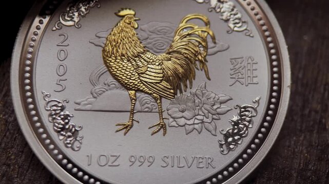 Australian 1 Dollar 2005 Lunar Rooster 1 oz Silver Coin Macro Video
