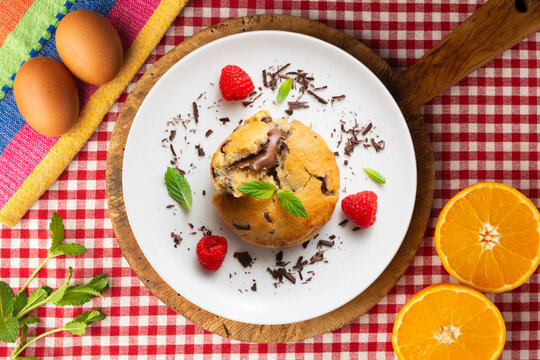 Top-down view of an American-style cookie filled with cocoa cream. Traditional Spanish recipe. 