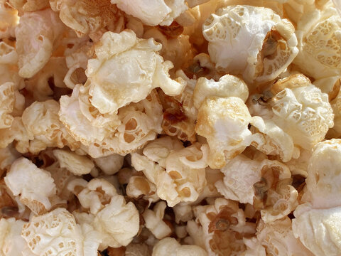 Golden Buttery Salted Popcorn Kernels
