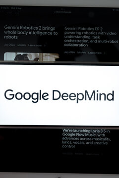 Google deepmind artificial intelligence research and development