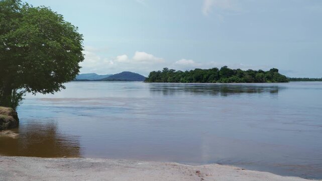 RIO ORINOCO EN EL AMAZONAS 