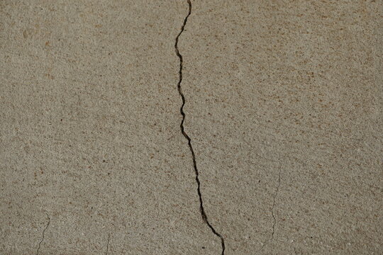 cracked concrete wall