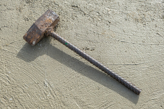 A hammer made from a construction rebar is a popular DIY tool&mdash;a custom hammer&mdash;most often crafted using a welder and an angle grinder.