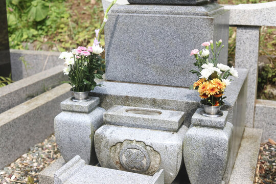お墓