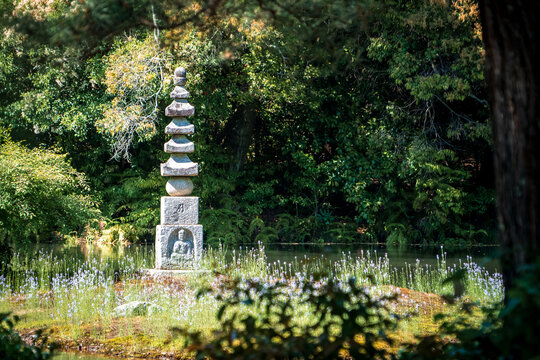 Hermoso jard&iacute;n zen de un monasterio budista japon&eacute;s.