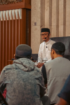 Learn Islam in the Exotic Mosque