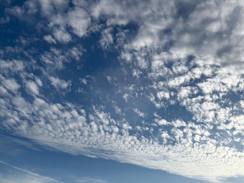 日本の不思議な雲、鱗雲、龍雲