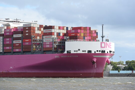 Hamburg, Germany - August 23, 2026: Containerschiff der singapurischen Containerreederei Ocean Network Express Pte. Ltd. (ONE) f&auml;hrt auf der Elbe.