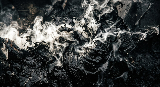 Chaotic Black and White Fluid Dynamics and Smoke Collision