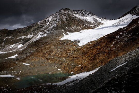 &Ouml;tztal mountains with dramatic sky, S&ouml;lden, &Ouml;tztal, Tyrol, Austria