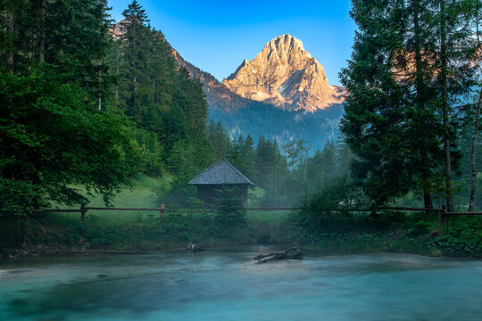 Alpengl&uuml;hen am Schiederweiher bei Hinterstoder, &Ouml;sterreich