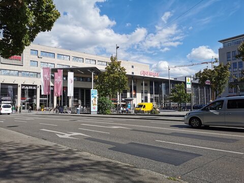 City Galerie in Augsburg mit Cinemaxx als Einkaufszentrum im EInzelhandel in Bayern in Deutschland