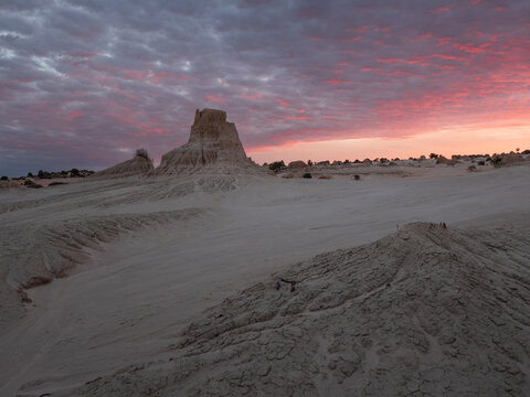 Sunrise at the Walls of China, Lake Mungo