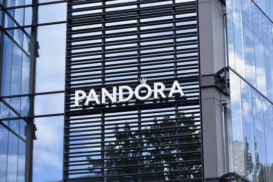 Pandora Jewelry logo, signage on the facade of the office of Danish jewellery manufacturer company. WARSAW, POLAND - AUGUST 8, 2026. WARSAW, POLAND - AUGUST 8, 2026